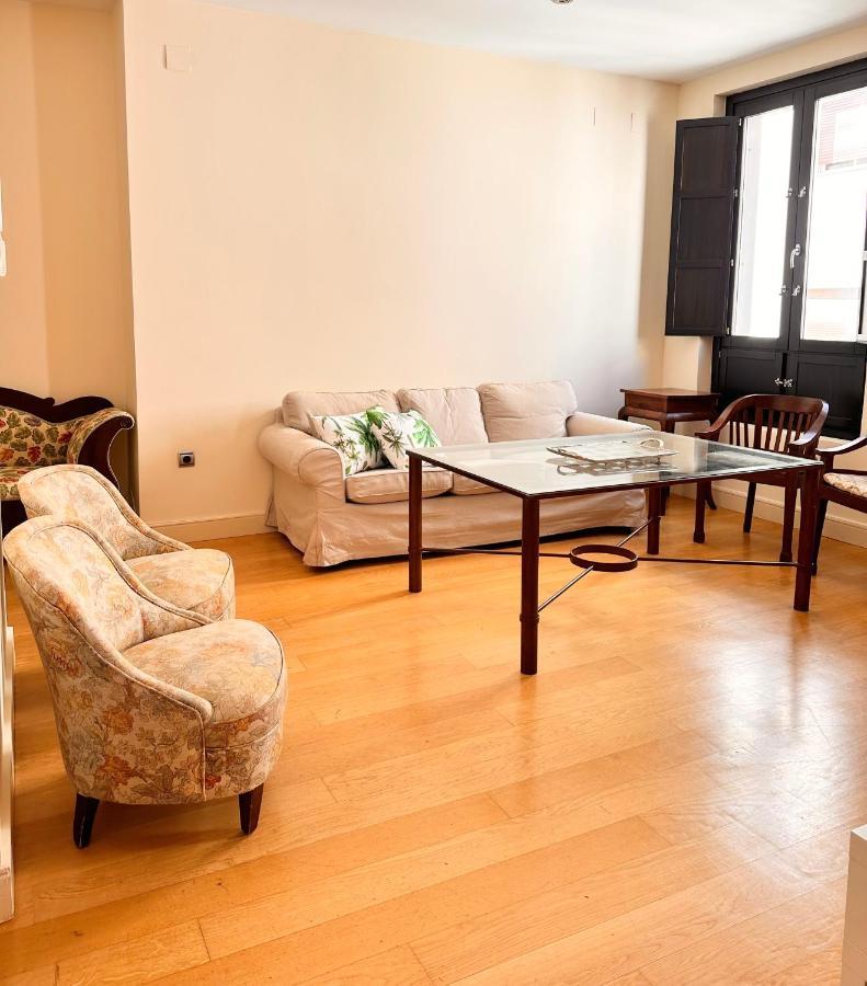 Penthouse Near Cathedral Private Rooftop Private Parking Севилья Экстерьер фото