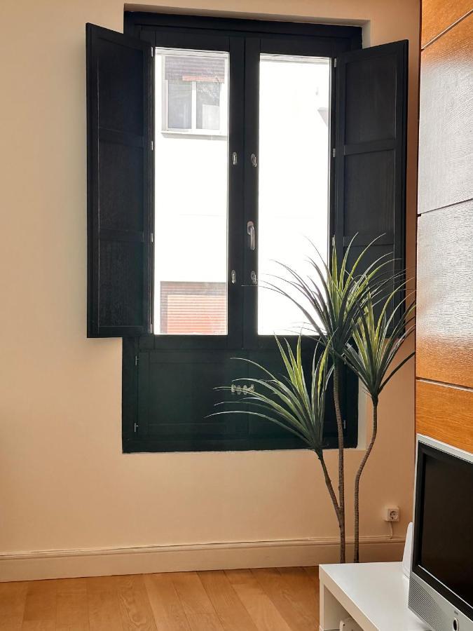 Penthouse Near Cathedral Private Rooftop Private Parking Севилья Экстерьер фото