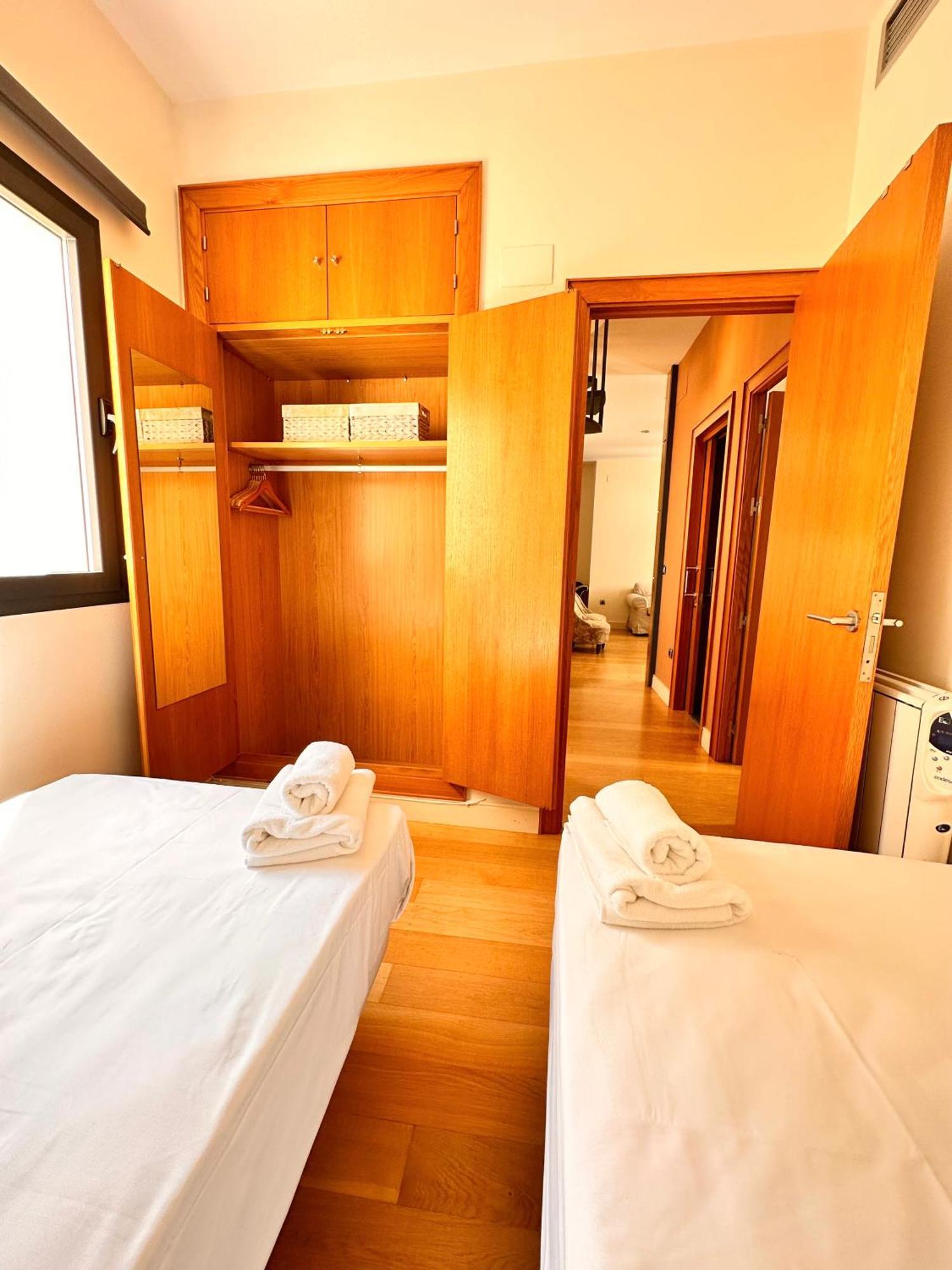Penthouse Near Cathedral Private Rooftop Private Parking Севилья Экстерьер фото